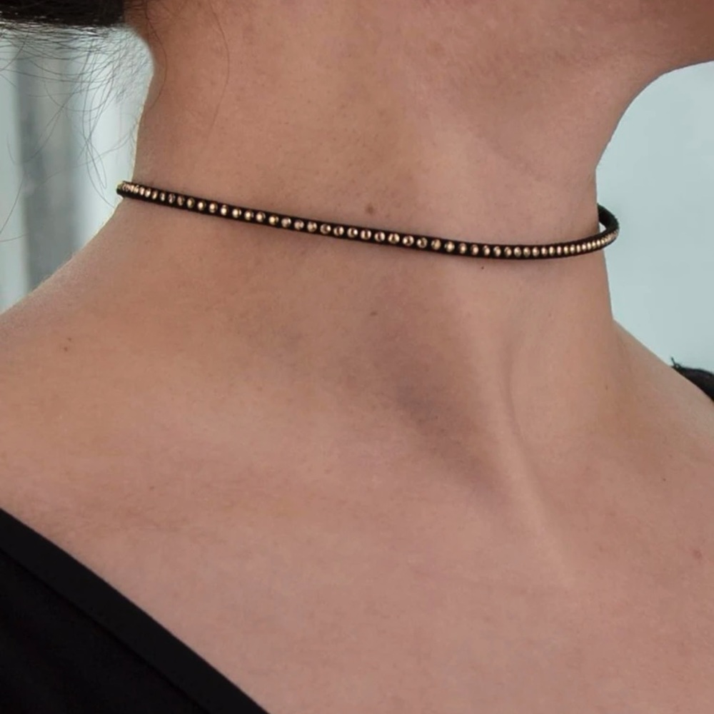 🖤 Thin suede Rivet Studded Choker 🖤